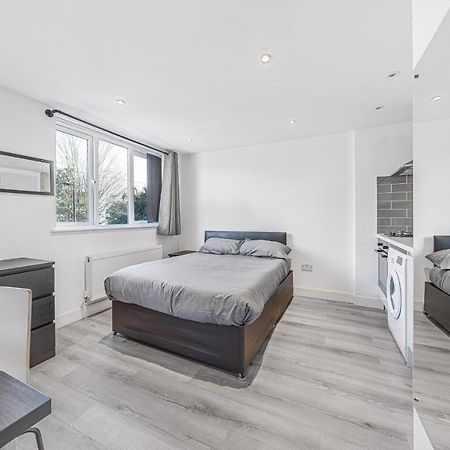 Top Floor Studio In Camberwell ลอนดอน ภายนอก รูปภาพ